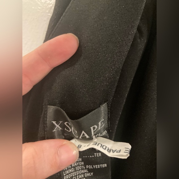 Long Black Formal Evening Dress w Sweetheart Neckline - Picture 9 of 11